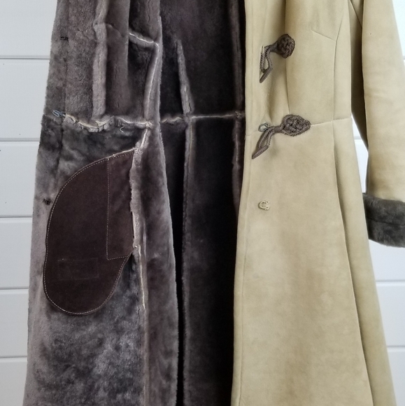Womens vintage full length shearling - Picture 2 of 4